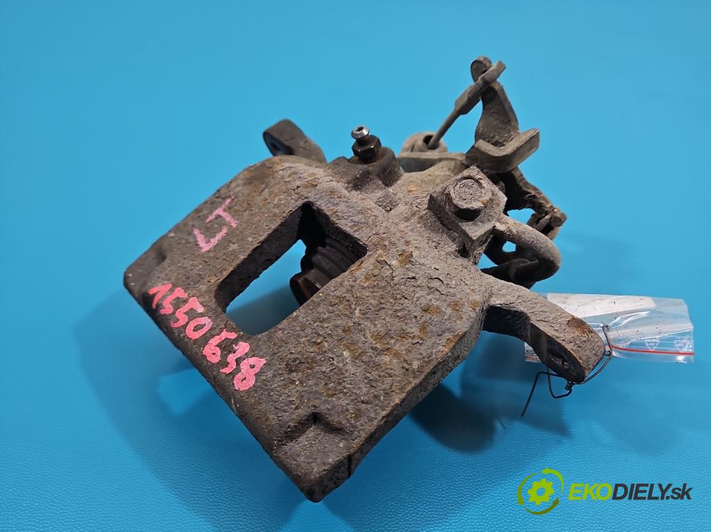 Fiat Freemont 2.0 jtd 170 hp automatic 125 kW 1956 cm3 5- brzdič zadní levý  (Klika dveří ostatní)