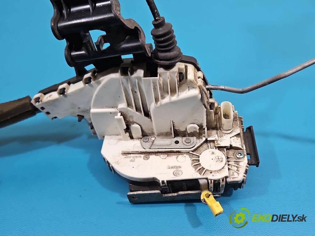 Fiat Freemont 2.0 jtd 170 hp automatic 125 kW 1956 cm3 5- zámek přední levý P04589913AE