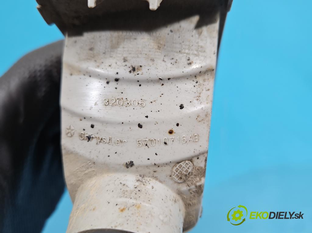 Fiat Freemont 2.0 jtd 170 HP automatic 125 kW 1956 cm3 5- svetlo / reflektor zadné pravé nárazník 57010716AB