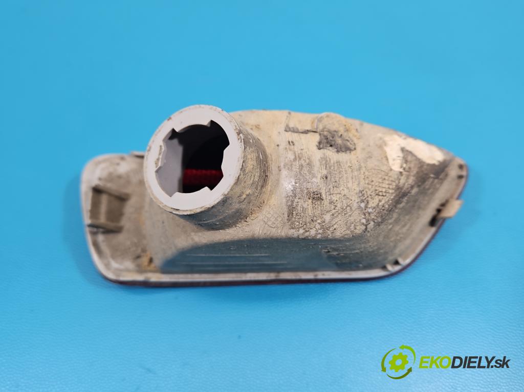 Fiat Freemont 2.0 jtd 170 HP automatic 125 kW 1956 cm3 5- svetlo / reflektor zadné pravé nárazník 57010716AB