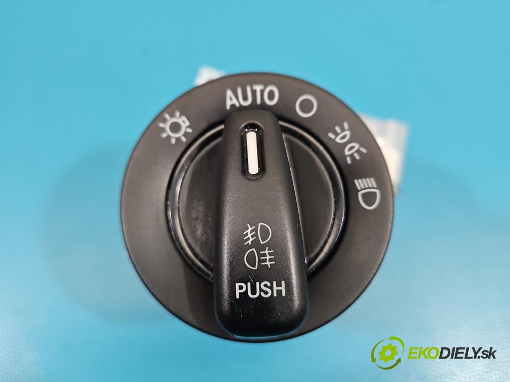 Fiat Freemont 2.0 jtd 170 HP automatic 125 kW 1956 cm3 5- prepínač světla: na doska: 68041761AC