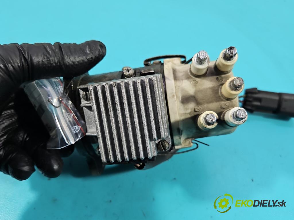 Fiat Uno 1.1 karburátor: 56 HP manual 41 kW 1100 cm3 5- rozdeľovač 829R11 (Rozdeľovač)