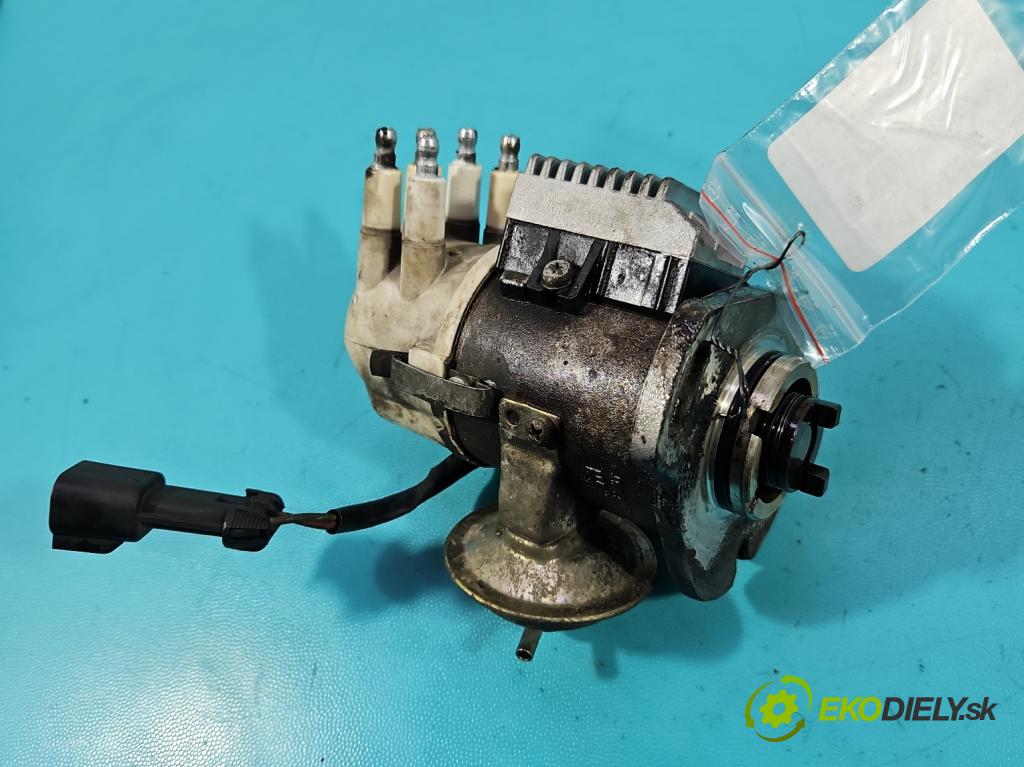 Fiat Uno 1.1 karburátor: 56 HP manual 41 kW 1100 cm3 5- rozdeľovač 829R11 (Rozdeľovač)