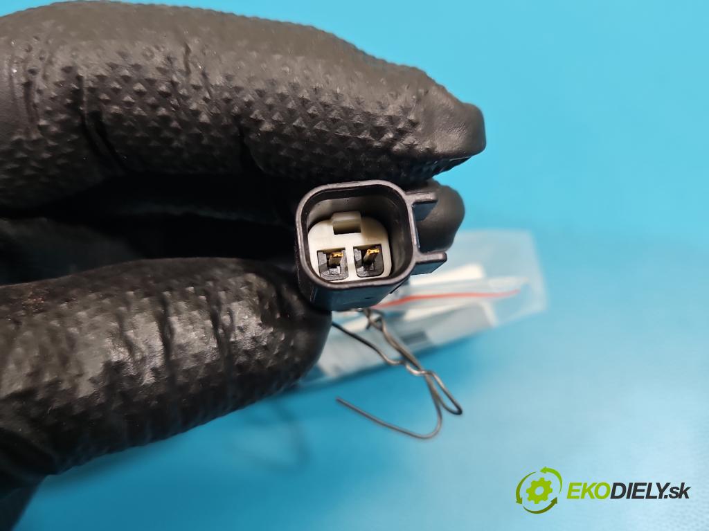 Fiat Freemont 2.0 jtd 170 HP automatic 125 kW 1956 cm3 5- rukoväť kufrové dvere zadné 9410-0316-000