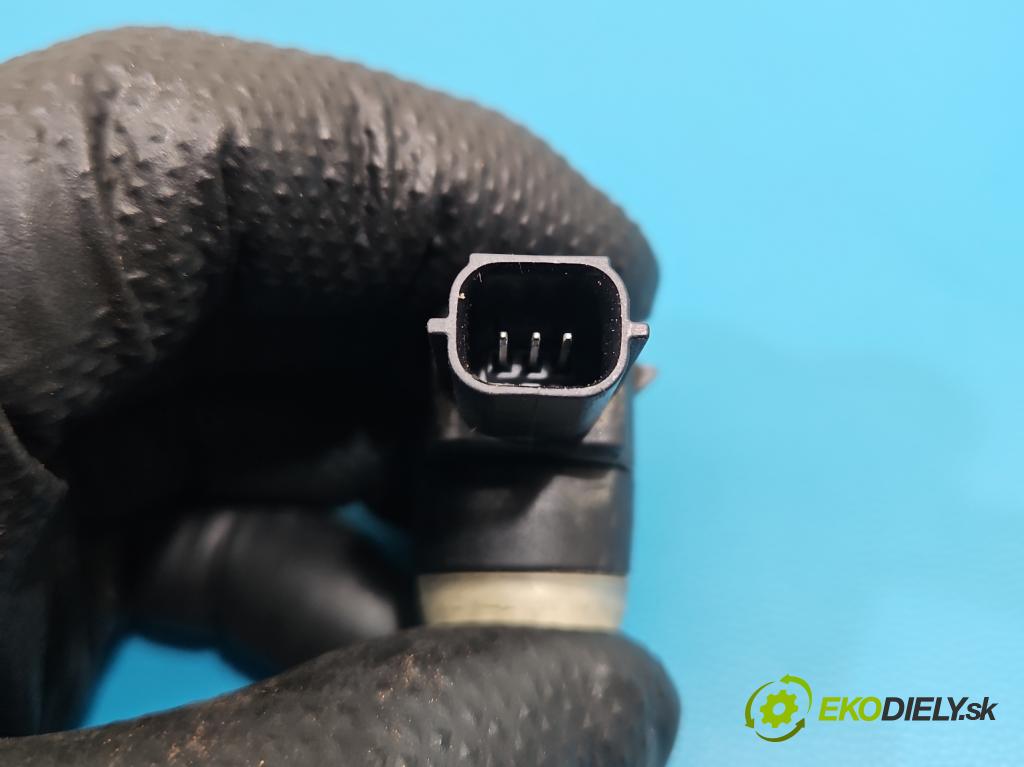 Fiat Freemont 2.0 jtd 170 HP automatic 125 kW 1956 cm3 5- snímač parkovaní: 0263013245