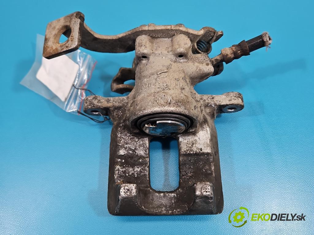 Toyota Auris I 2006-2013 2.0 D4D 126 HP manual 93 kW 1998 cm3 5- brzdič zadné ľavý  (Kľučka dverí ostatné)