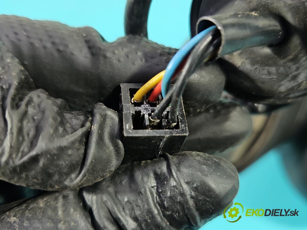 Opel Meriva B 2010-2017 1.3 cdti 75 HP manual 55 kW 1248 cm3 5- zrkadlo ľavé  (Kľučka dverí ostatné)