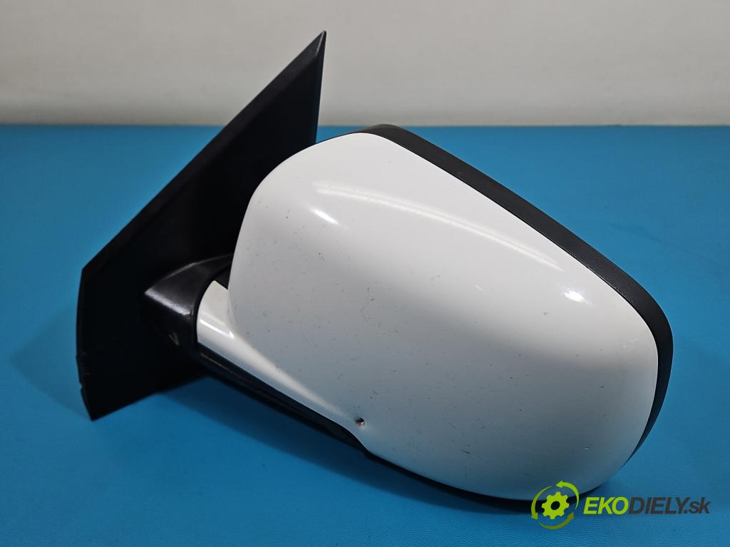 Fiat Freemont 2.0 jtd 170 HP automatic 125 kW 1956 cm3 5- zrkadlo ľavé  (Kľučka dverí ostatné)