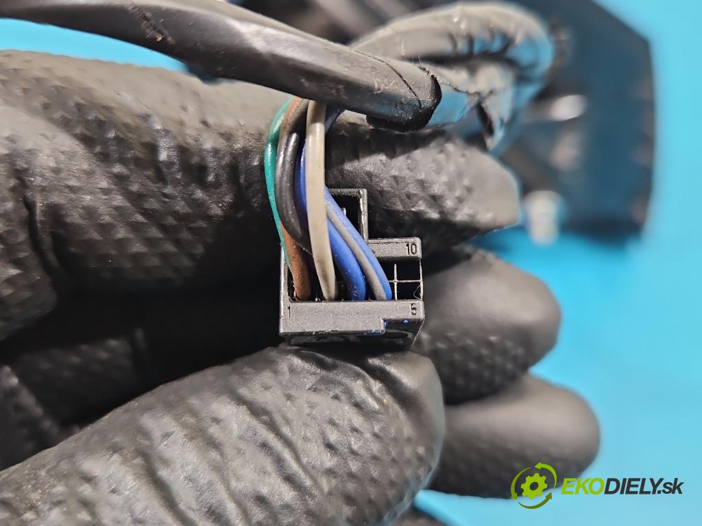 Fiat Freemont 2.0 jtd 170 HP automatic 125 kW 1956 cm3 5- zrkadlo ľavé  (Kľučka dverí ostatné)