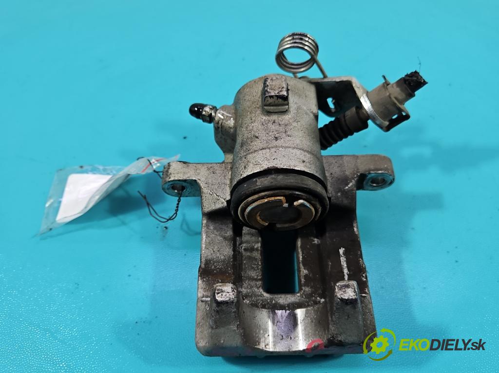 Vw Golf IV 1997-2003 1.9 tdi 110 HP manual 81 kW 1896 cm3 5- brzdič zadné pravý  (Kľučka dverí ostatné)