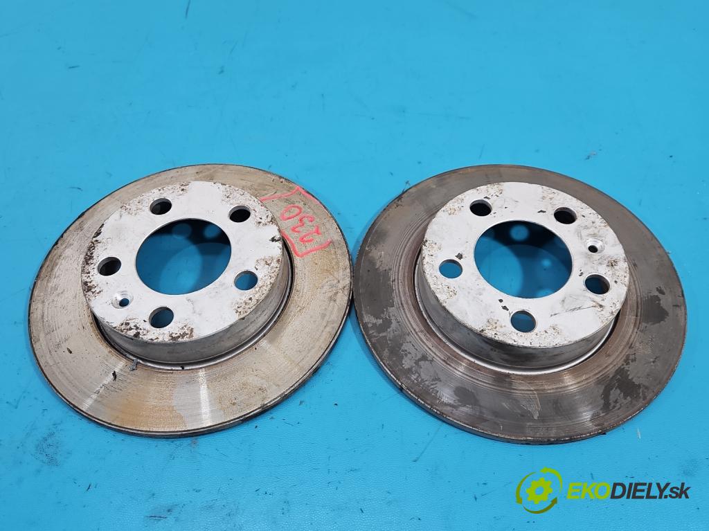 Vw Golf IV 1997-2003 1.9 tdi 110 HP manual 81 kW 1896 cm3 5- Štíty: brzdové zadné