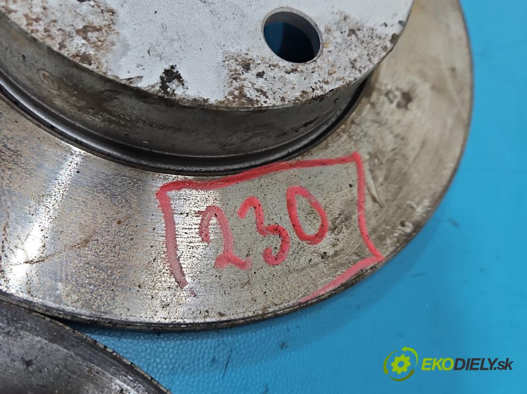 Vw Golf IV 1997-2003 1.9 tdi 110 HP manual 81 kW 1896 cm3 5- Štíty: brzdové zadné