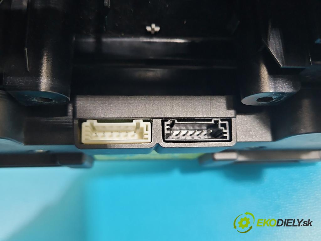 Mini One II 2006-2013 1.6 16V 120 HP manual 88 kW 1598 cm3 3- svetlo / reflektor interiéra 3422625