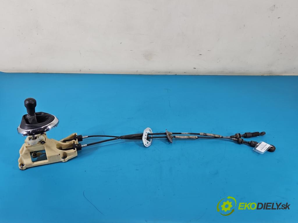 Hyundai I20 I 2008-2014 1.2 16V 78 HP manual 57.2 kW 1248 cm3 5- Páka: Změny: stupeň,rýchlosť 43700-0XXXX (Rýchlostná páka (kulisa))