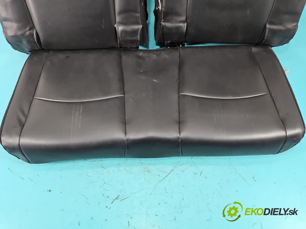 Fiat Freemont 2.0 jtd 170 HP automatic 125 kW 1956 cm3 5- Pohovka: zadné  (Sedadlo)