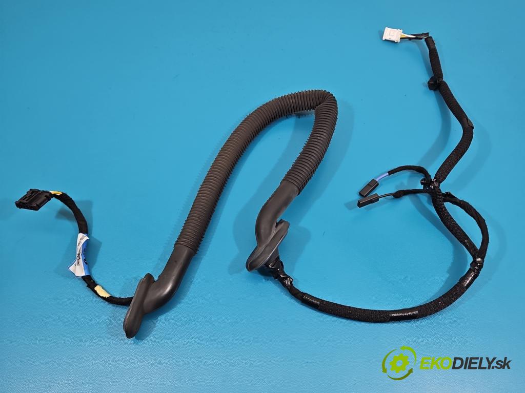 Renault Trafic III 2014 - 2.0 dci 150 HP manual 110 kW 1997 cm3 5- Zväzok: dvere zadné pravých 240516479R