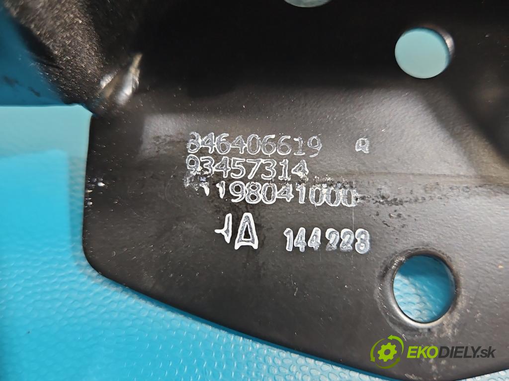 Renault Trafic III 2014 - 2.0 dci 150 hp manual 110 kW 1997 cm3 5- zámek zadní pravý 8464066R