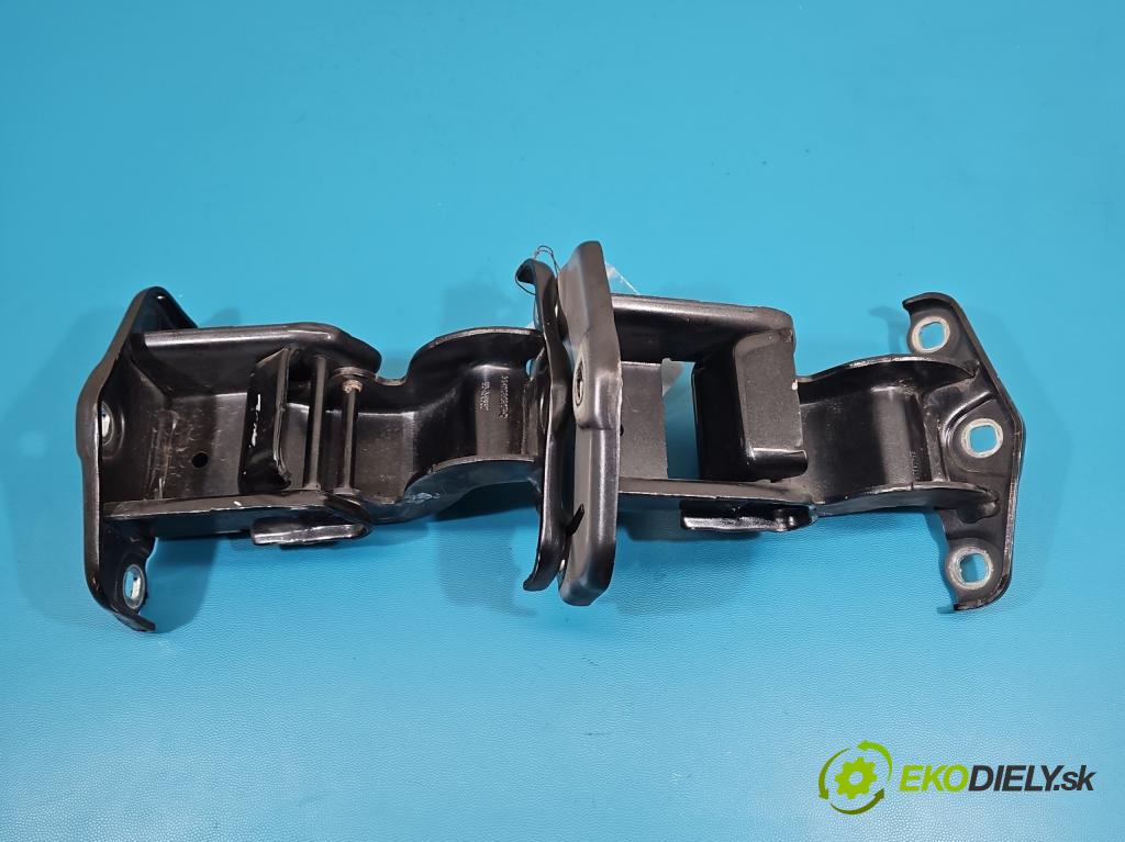 Renault Trafic III 2014 - 2.0 dci 150 hp manual 110 kW 1997 cm3 5- Závěs: dveře zadní pravý 904108626R