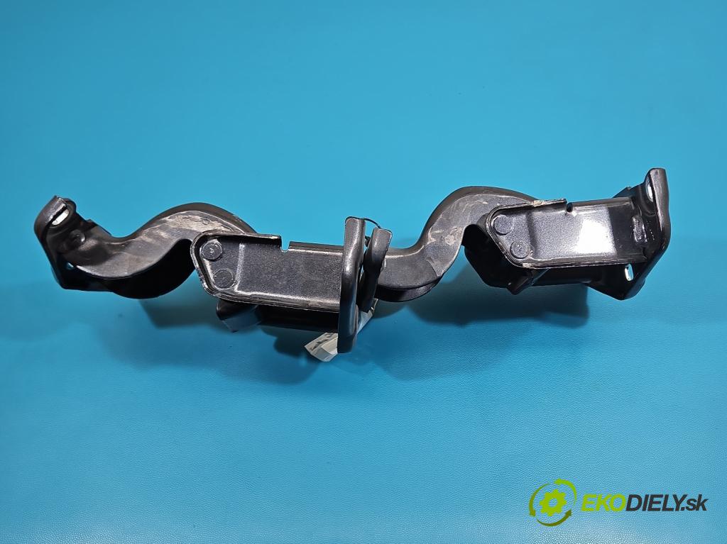 Renault Trafic III 2014 - 2.0 dci 150 hp manual 110 kW 1997 cm3 5- Závěs: dveře zadní pravý 904108626R