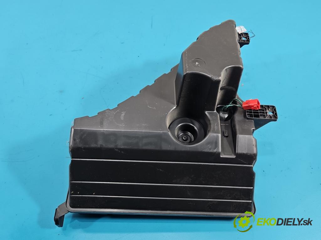 Fiat Freemont 2.0 jtd 170 hp automatic 125 kW 1956 cm3 5- Subwoofer: 05064946A (Audio zařízení)