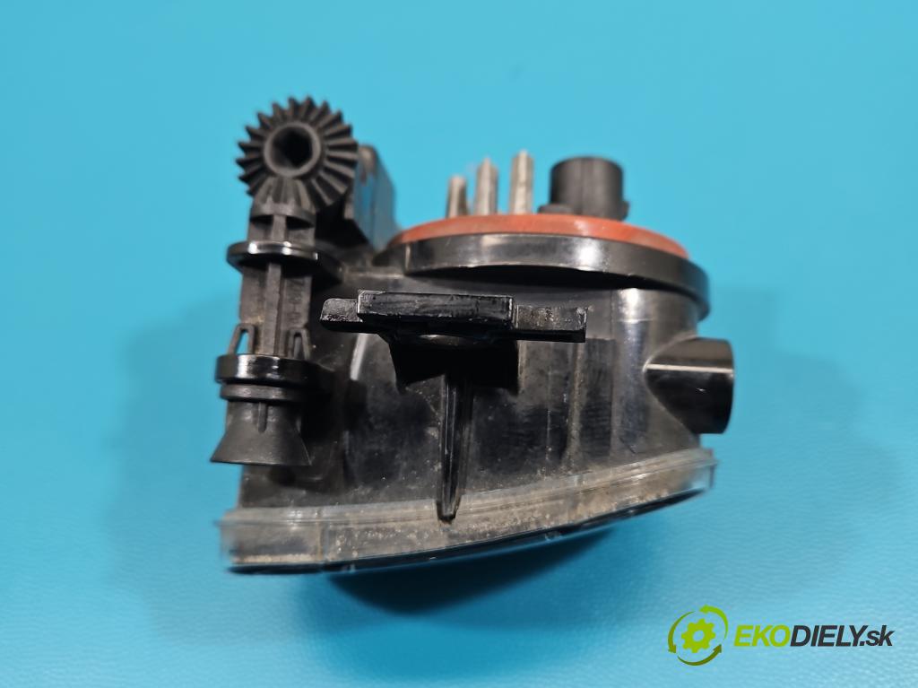 Renault Trafic III 2014 - 2.0 dci 150 HP manual 110 kW 1997 cm3 5- Halogen ľavý 261550862R (Kľučka dverí ostatné)