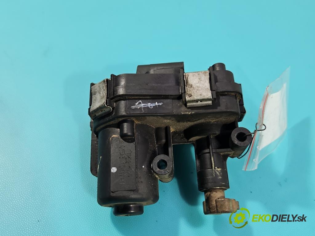 Fiat Freemont 2.0 jtd 170 HP automatic 125 kW 1956 cm3 5- Ovladač: klapky: kolektor 8680K431N (Motorček ostatné)