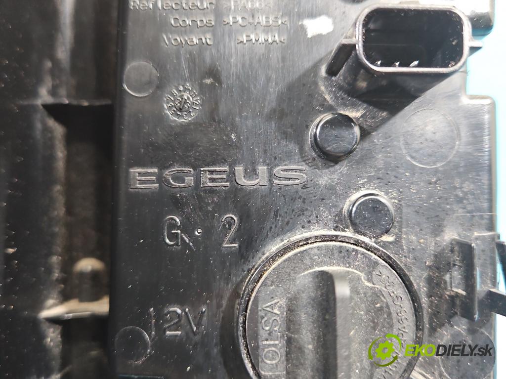 Renault Trafic III 2014 - 2.0 dci 150 HP manual 110 kW 1997 cm3 5- svetlo / reflektor zadné ľavé nárazník 265598248R