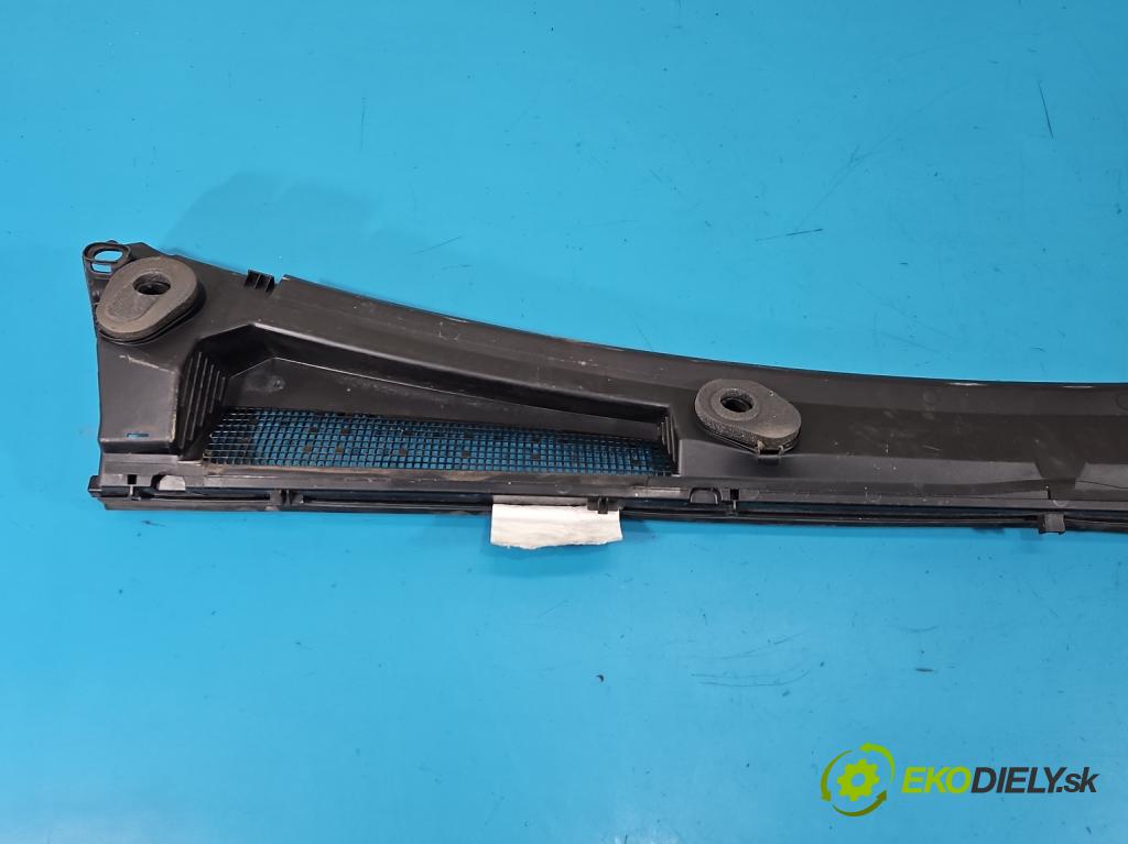 Renault Trafic III 2014 - 2.0 dci 150 HP manual 110 kW 1997 cm3 5- torpédo 668114420R (Torpédo (plast pod čelným sklom))