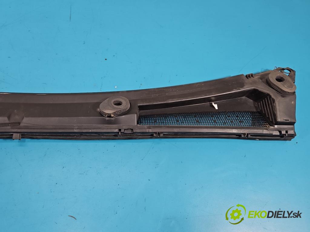 Renault Trafic III 2014 - 2.0 dci 150 HP manual 110 kW 1997 cm3 5- torpédo 668114420R (Torpédo (plast pod čelným sklom))