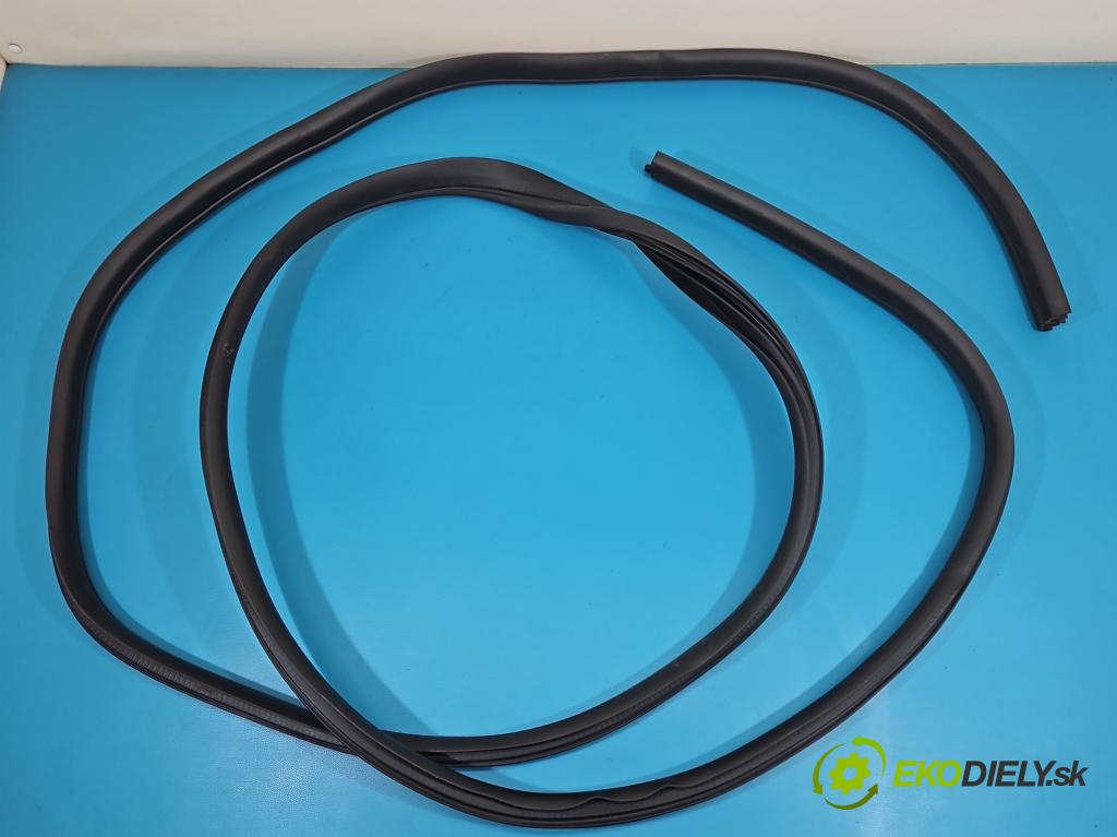 Renault Trafic III 2014 - 2.0 dci 150 HP manual 110 kW 1997 cm3 5- Těsnění: dvere zadné pravé  (Karoséria ostatné)