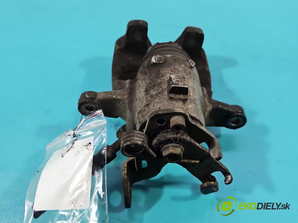 Opel Insignia A 2008-2017 2.0 cdti 131 hp manual 96 kW 1956 cm3 5- brzdič zadní pravý  (Klika dveří ostatní)