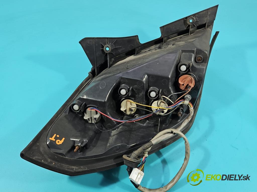 Opel Antara 2006-2015 2.0 cdti 150 HP automatic 110 kW 1991 cm3 5- svetlo / reflektor zadné pravé  (Kľučka dverí ostatné)