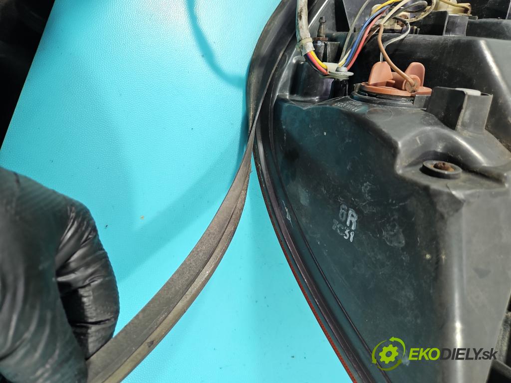 Opel Antara 2006-2015 2.0 cdti 150 HP automatic 110 kW 1991 cm3 5- svetlo / reflektor zadné pravé  (Kľučka dverí ostatné)