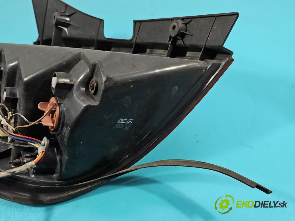 Opel Antara 2006-2015 2.0 cdti 150 HP automatic 110 kW 1991 cm3 5- svetlo / reflektor zadné pravé  (Kľučka dverí ostatné)