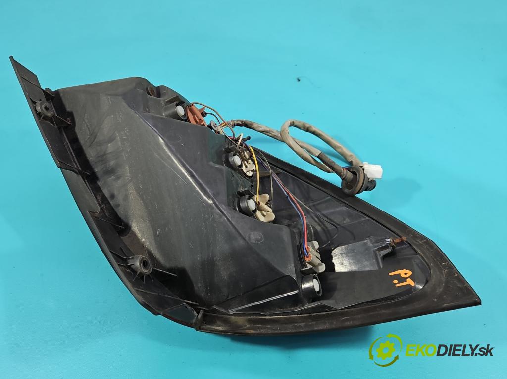 Opel Antara 2006-2015 2.0 cdti 150 HP automatic 110 kW 1991 cm3 5- svetlo / reflektor zadné pravé  (Kľučka dverí ostatné)