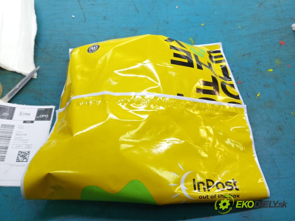 Mini One II 2006-2013 1.6 16V 120 HP manual 88 kW 1598 cm3 3- štartér M000T32271ZE (Štartér)