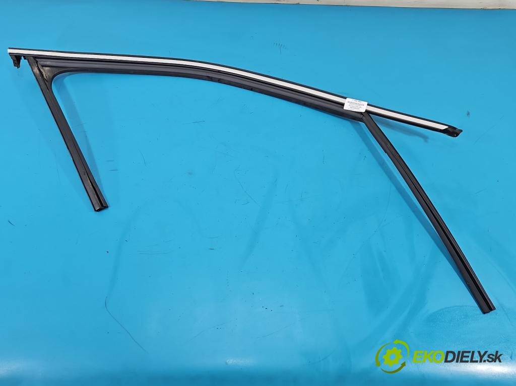 Skoda Superb III 2015-2024 2.0 tdi 150 hp automatic 110 kW 1968 cm3 5- lišta dveře přední pravé 3V0837432