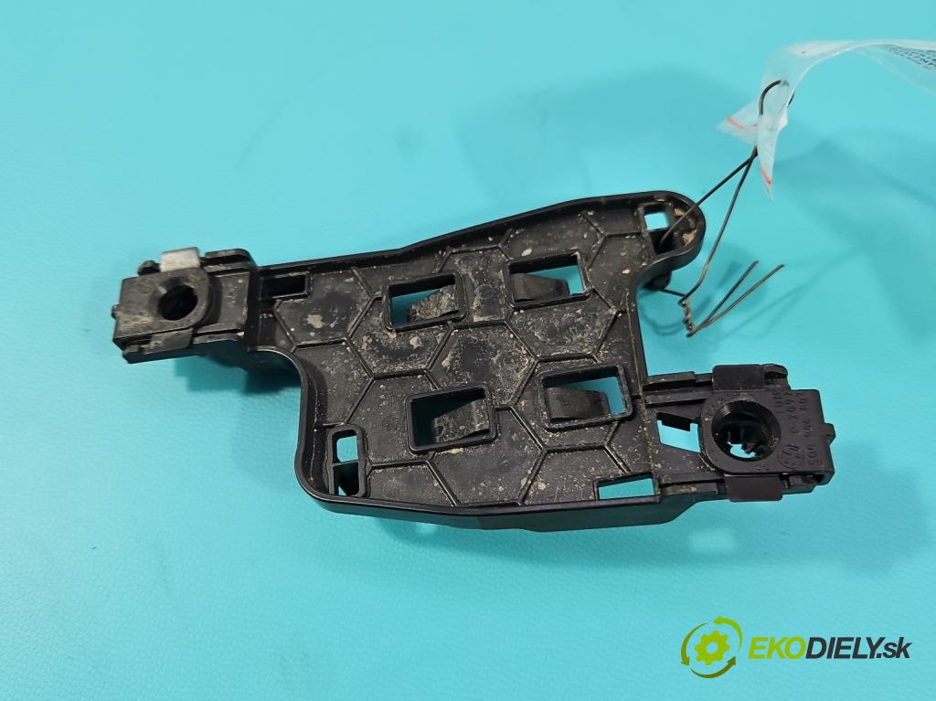 Skoda Superb III 2015-2024 2.0 tdi 150 HP automatic 110 kW 1968 cm3 5- Upevnenie: 5QF907816B