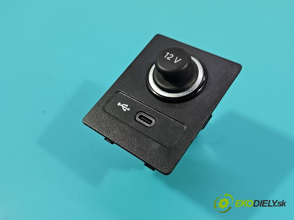 Skoda Superb III 2015-2024 2.0 tdi 150 HP automatic 110 kW 1968 cm3 5- zásuvka USB 