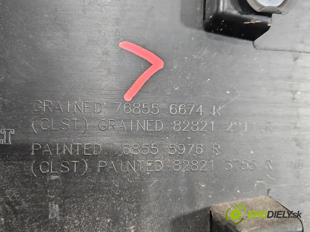 Renault Trafic III 2014 - 2.0 dci 150 hp manual 110 kW 1997 cm3 5- lišta blatník: zadní levé 93867912