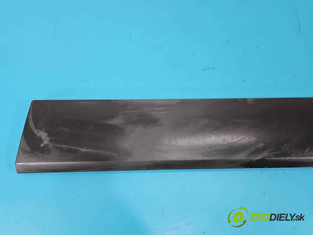 Renault Trafic III 2014 - 2.0 dci 150 hp manual 110 kW 1997 cm3 5- lišta blatník: zadní levé 93867912