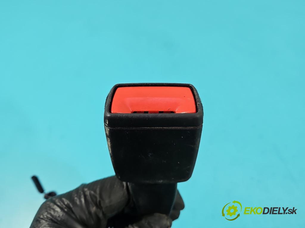 Skoda Superb III 2015-2024 2.0 tdi 150 HP automatic 110 kW 1968 cm3 5- pas bezpečnosť: predné ľavý 3V0857755A