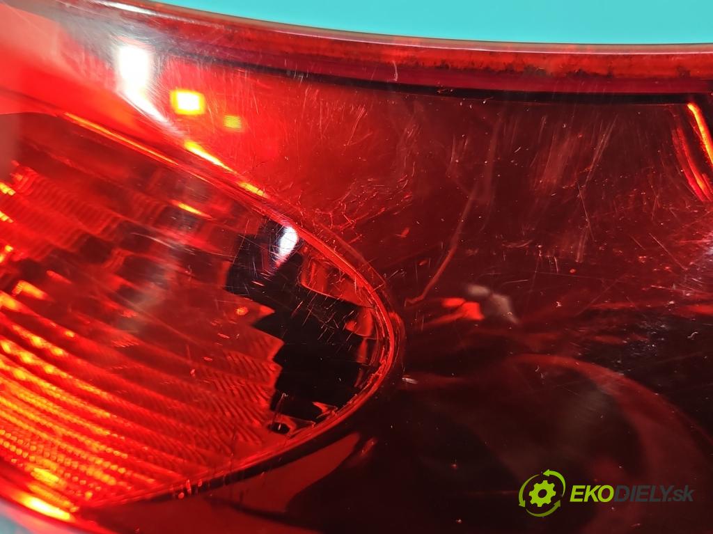 Opel Insignia A 2008-2017 2.0 cdti 131 HP manual 96 kW 1956 cm3 5- svetlo / reflektor zadné pravé 366900804 (Kľučka dverí ostatné)