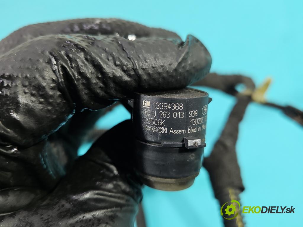 Opel Insignia A 2008-2017 2.0 cdti 131 HP manual 96 kW 1956 cm3 5- snímač parkovaní: 13332033