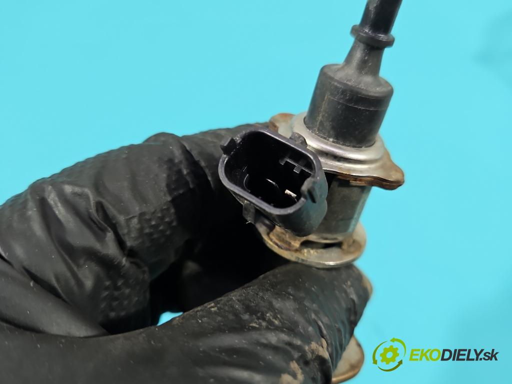 Skoda Superb III 2015-2024 2.0 tdi 150 hp automatic 110 kW 1968 cm3 5- vstřikovač 0444021118 (Vstřikovač paliva)