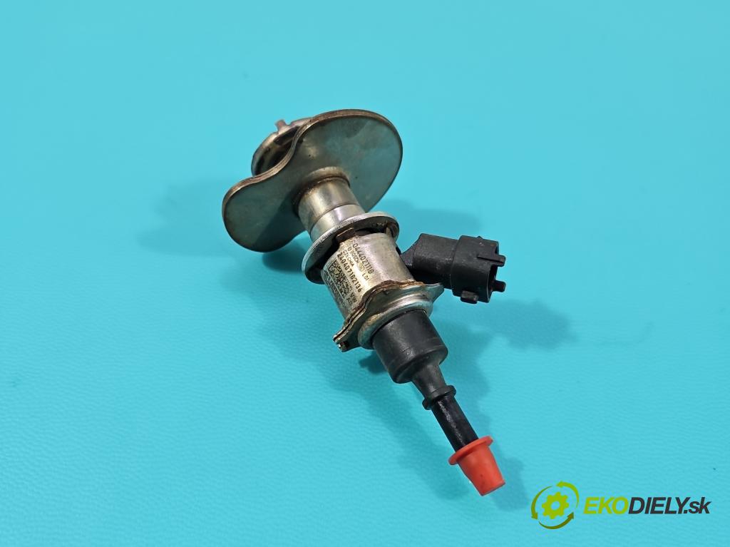 Skoda Superb III 2015-2024 2.0 tdi 150 hp automatic 110 kW 1968 cm3 5- vstřikovač 0444021118 (Vstřikovač paliva)
