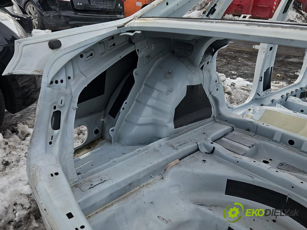 Audi A4 B9 2015-2024 2.0 TFSI 252KM automatic 185 kW 1984 cm3 4- blatnik zadní levý