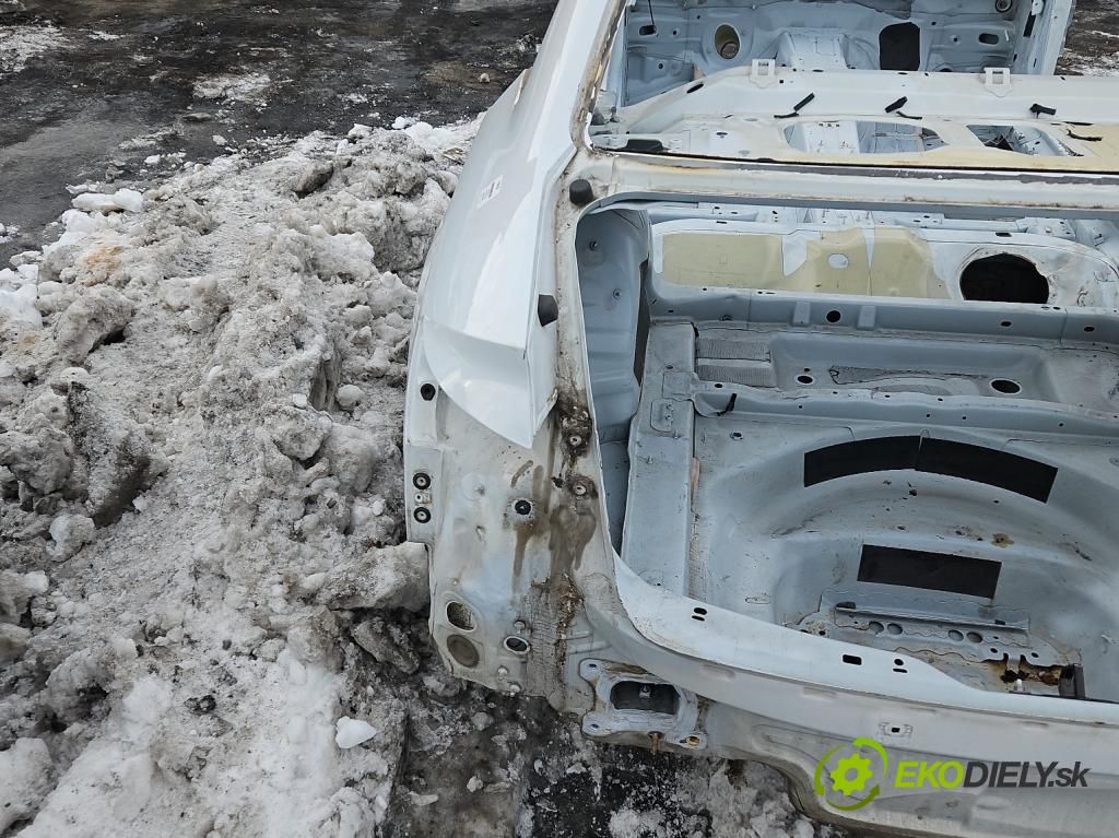 Audi A4 B9 2015-2024 2.0 TFSI 252KM automatic 185 kW 1984 cm3 4- blatnik zadní levý