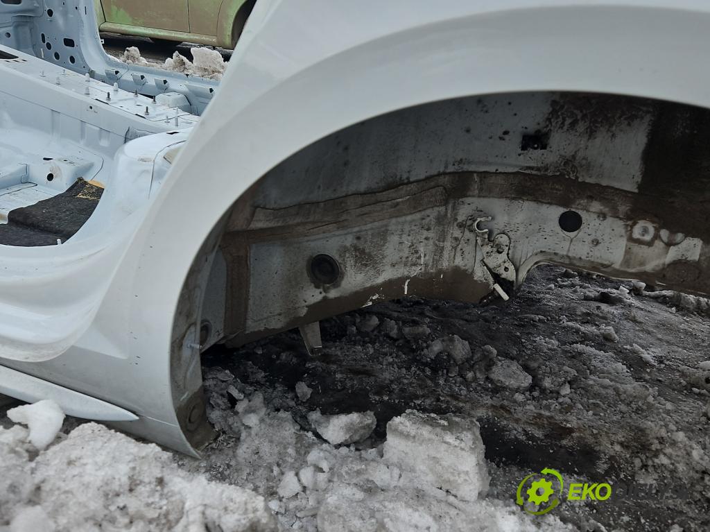 Audi A4 B9 2015-2024 2.0 TFSI 252KM automatic 185 kW 1984 cm3 4- blatnik zadní levý