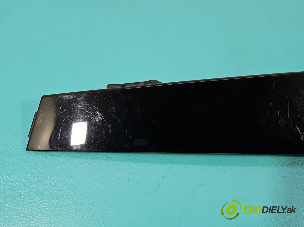 Skoda Superb III 2015-2024 2.0 tdi 150 hp automatic 110 kW 1968 cm3 5- lišta dveře přední pravé 3V0837902